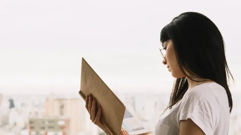 Perbedaan Narrative Review dan Systematic Review