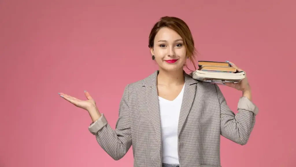 Perbedaan buku ajar dan buku referensi